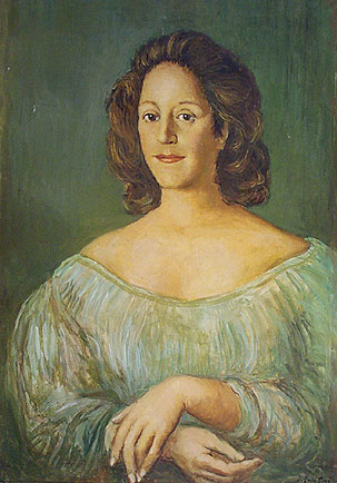 Portret žene s prekriženim rukama